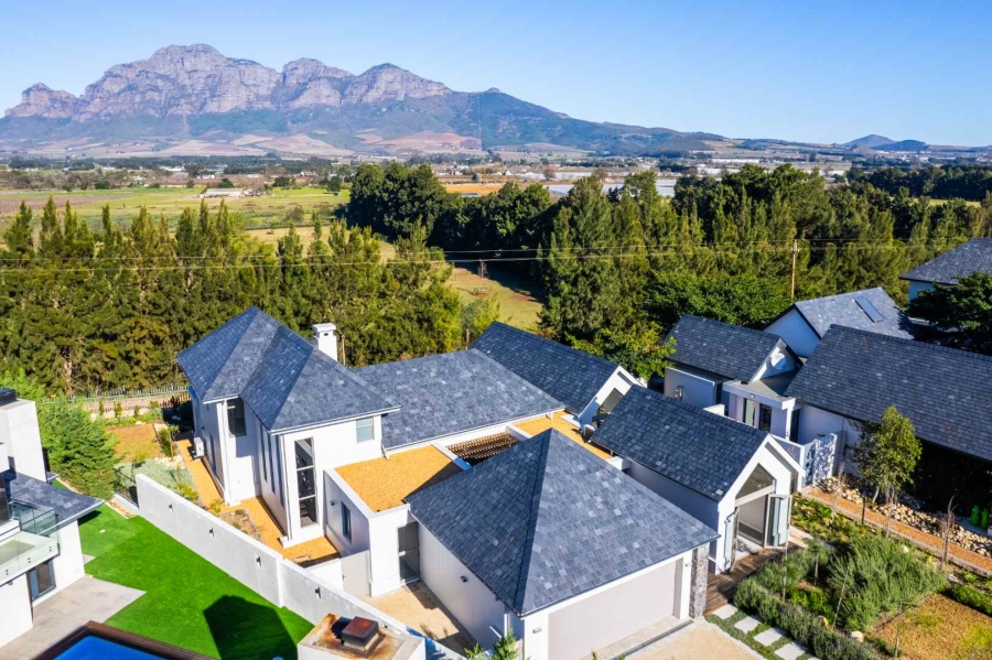 To Let 4 Bedroom Property for Rent in Pearl Valley Golf Estate Western Cape